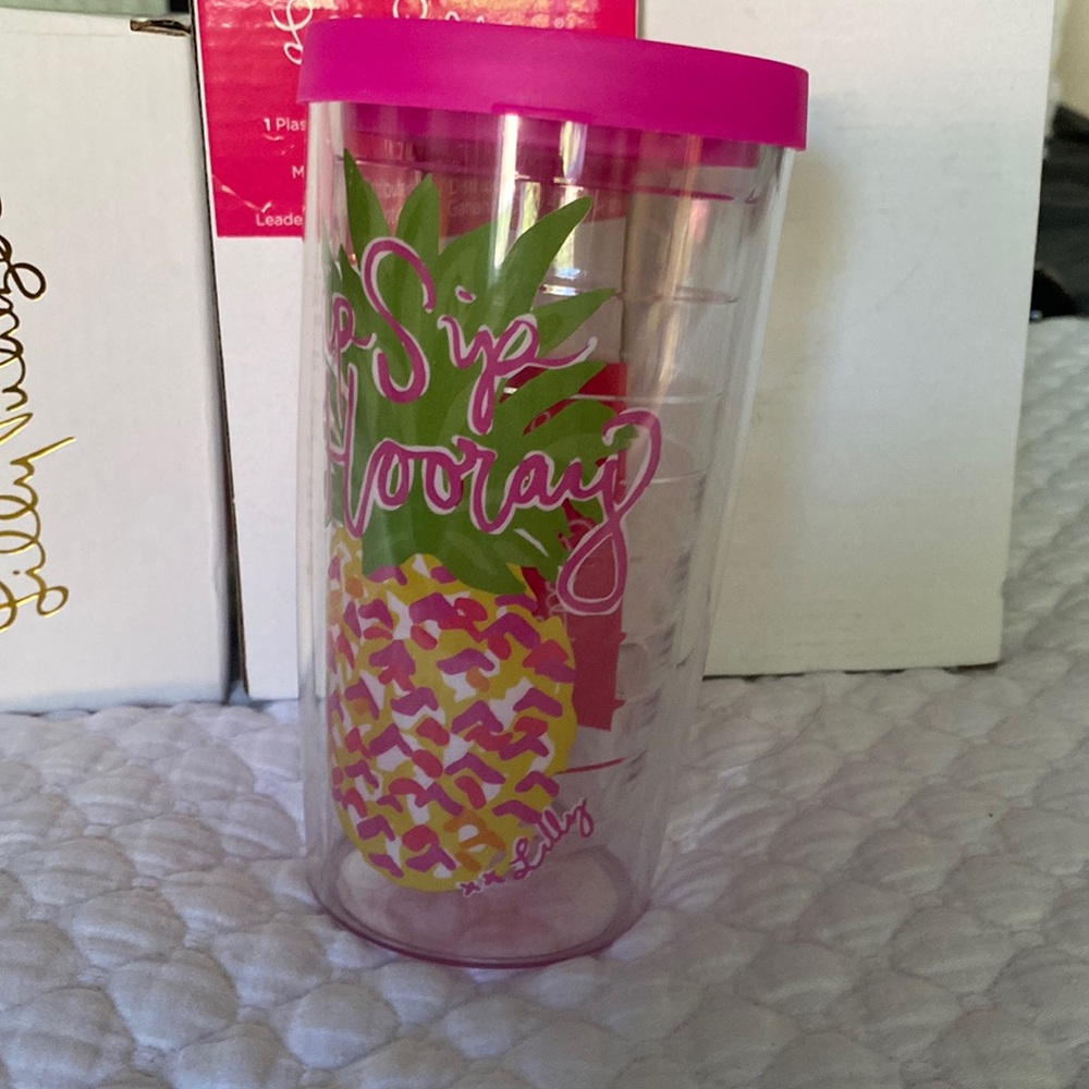 NWT Lilly Pulitzer “sip sip horray” plastic tumbler